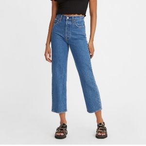 Levi’s Ribcage Straight Ankle Jeans